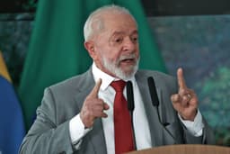 Lula Reforça Influência na Eletrobras com Mantega