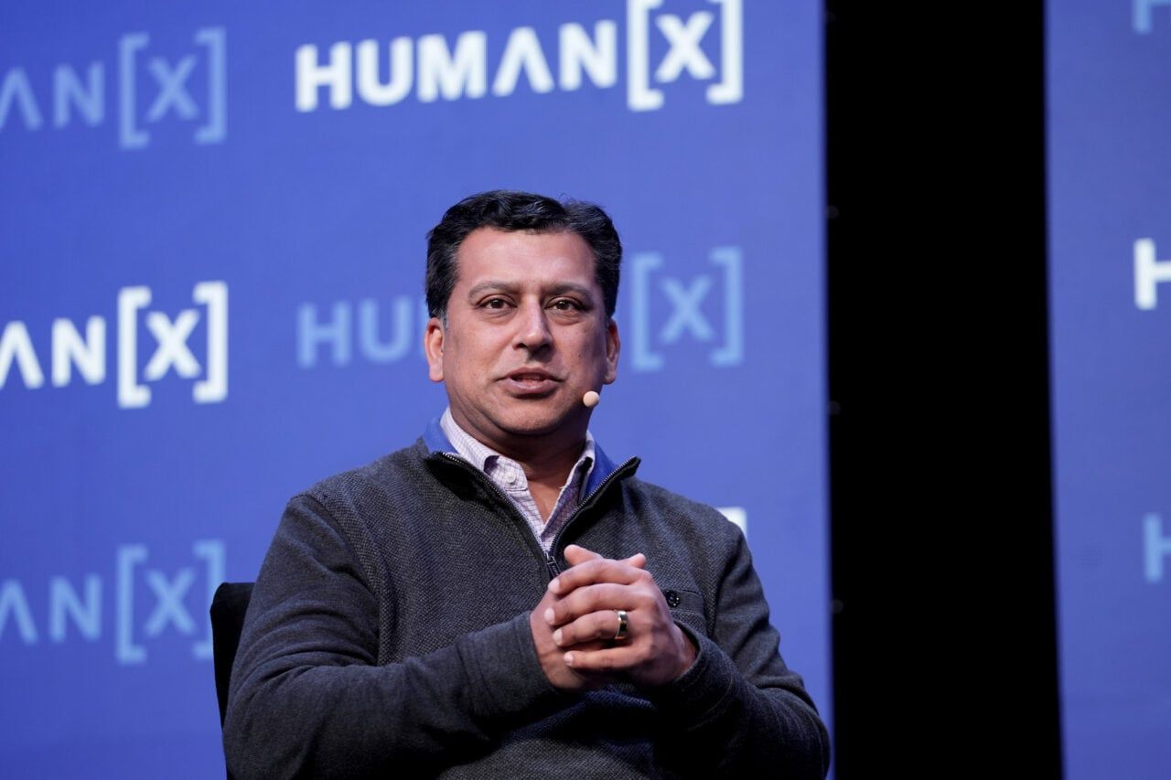 Shishir Mehrotra, CEO da Grammarly, em foto ligada à ação sobre nomes de jornalistas. Reprodução: Gizmodo