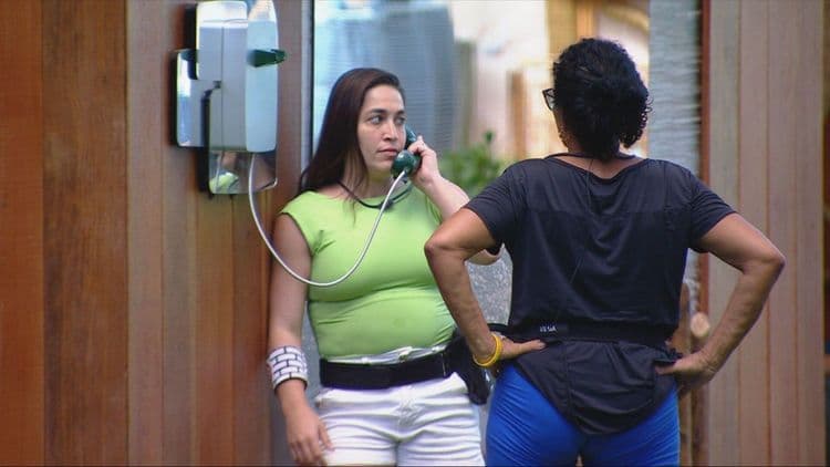 Daniele Hypolito atende Big Fone e ganha poderes