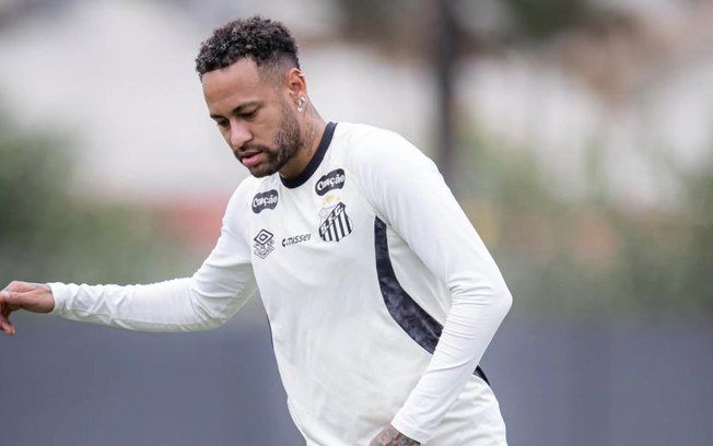 Ex-jogador critica Neymar na Copa, chamando a atuação de 'laranja podre'.. Reprodução: Esporte