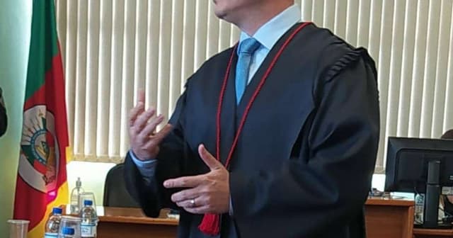 Homem é condenado a 30 anos por feminicídio em Três Coroas