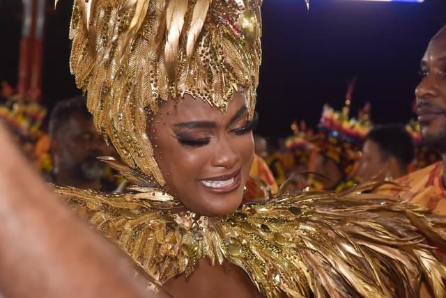 Erika Januza pode retornar como rainha de bateria