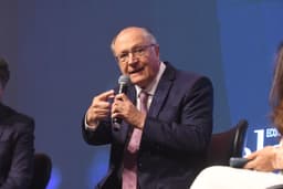 Alckmin veta artigo da MP que ameaçava inviabilizar mais de 300 campos de petróleo.. Reprodução: O Globo