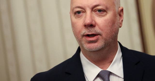 Governo búlgaro, sob liderança de Rosen Zhelyazkov, sobrevive a voto de desconfiança. Reprodução: Reuters