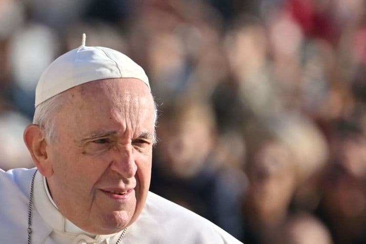 Papa Francisco apresenta melhora e deixa prognóstico reservado