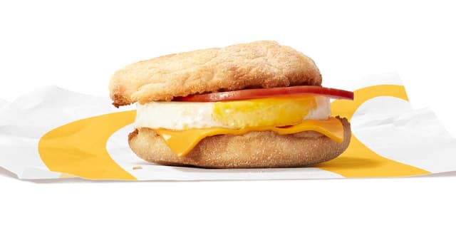 McDonald's comemora 50 anos do Egg McMuffin com promoções