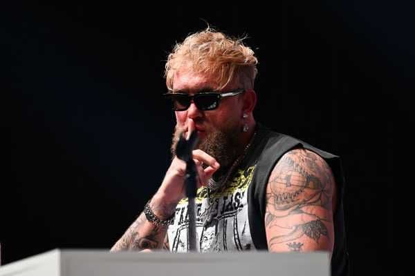 LFA 201: Nocaute curioso em luta entre brasileiros e russos