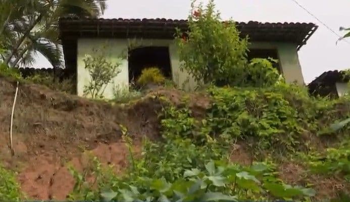 Desmoronamento de falésia em Conde deixa famílias desabrigadas após fortes chuvas. Reprodução: Globo