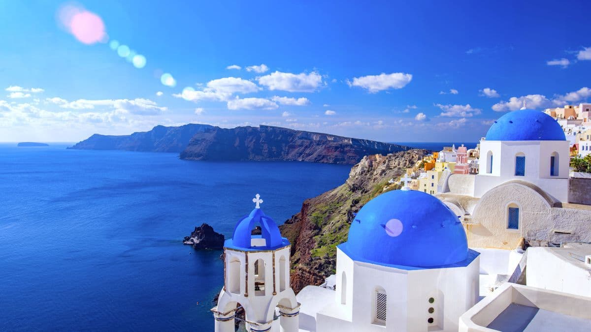 Mais de 7000 deixaram Santorini após terremotos