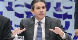 Câmara aprova projetos em rápida votação sob Motta