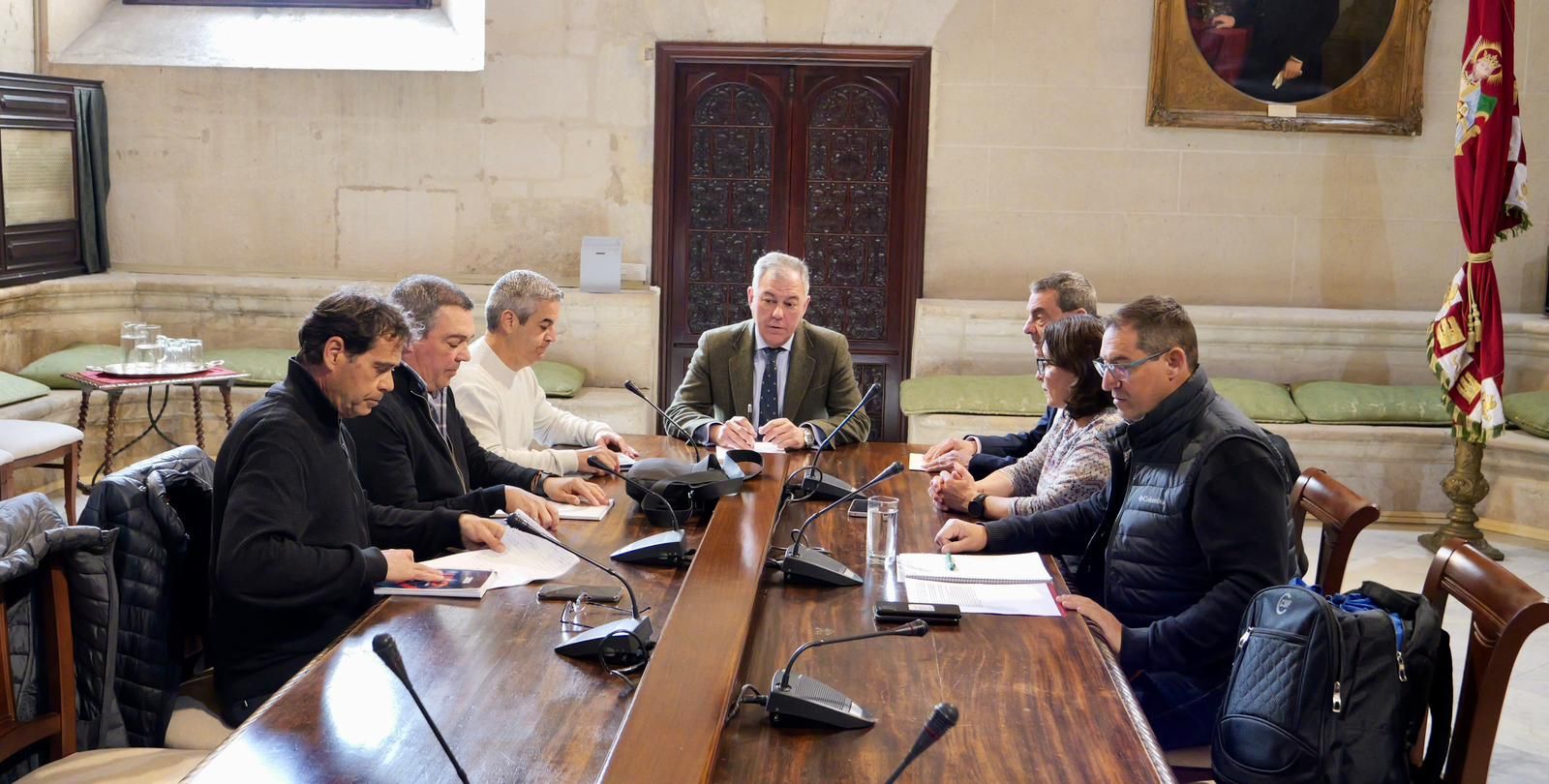 Prefeitura de Sevilha interrompe privatização da limpeza das escolas após recurso das patronais do setor.. Reprodução: Elpais