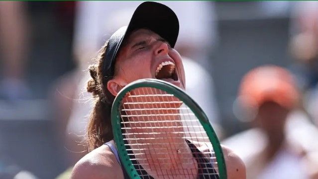 Bia Haddad leva a virada e para na estreia em Roland Garros