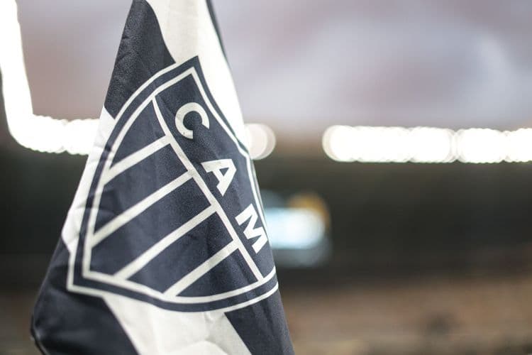 Galo busca empate contra o Vitória para tentar conquistar seus primeiros pontos no Brasileirão. Reprodução: Globo
