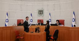 Protestos intensos marcam discussão sobre destituição do chefe da inteligência em Israel. Reprodução: Reuters