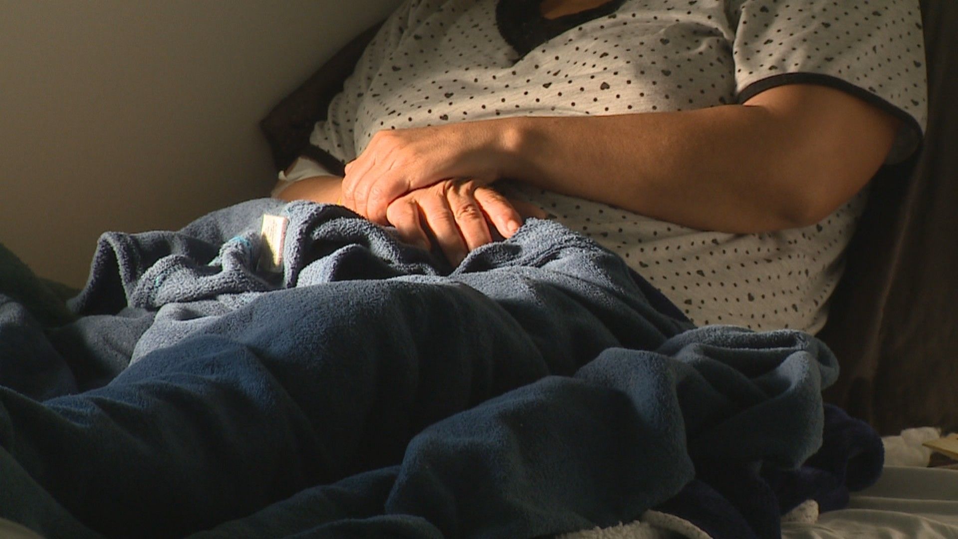 Pacientes na fila aguardam decisão após hospital do RS ser condenado por cobrar SUS ilegalmente.. Reprodução: G1