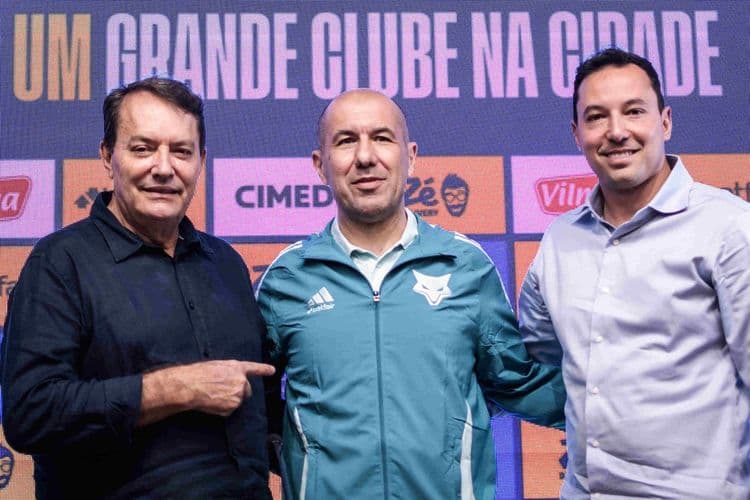 Leonardo Jardim assume como técnico do Cruzeiro em 2025