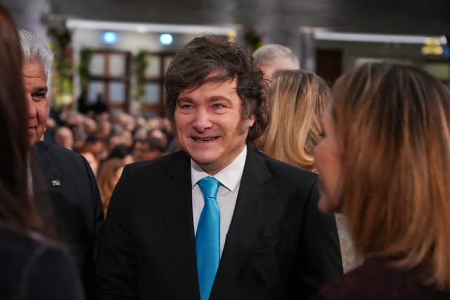 Milei em Londres: primeira visita de um presidente argentino à capital britânica em 27 anos.. Reprodução: Elpais