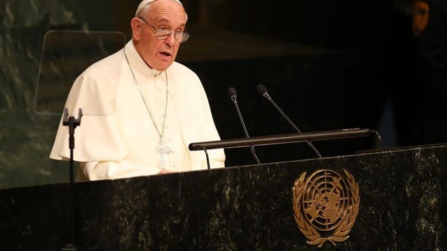 Vaticano busca atendimento médico em Roma para o pontífice.; Reprodução: iG