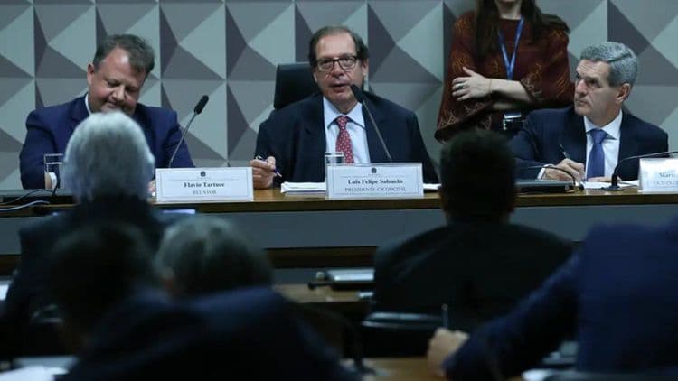 Antagonistas surgem após conclusão dos trabalhos da Comissão de Juristas sobre reforma. Reprodução:  Autor do site