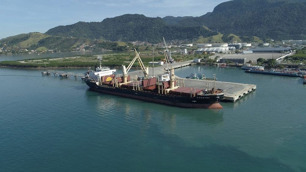 Porto de São Sebastião pode ter primeira base offshore para apoio à extração de petróleo. Reprodução: Globo