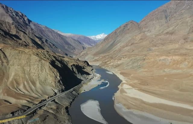 Descoberta de reserva de ouro no Rio Indo pode transformar a economia do Paquistão. Reprodução: Globo