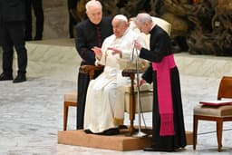 Papa Francisco é diagnosticado com pneumonia bilateral