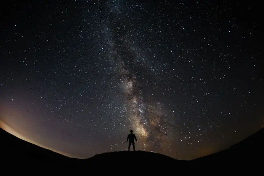 A descoberta de vida alienígena pode transformar nossa percepção sobre a humanidade. Reprodução: Globo