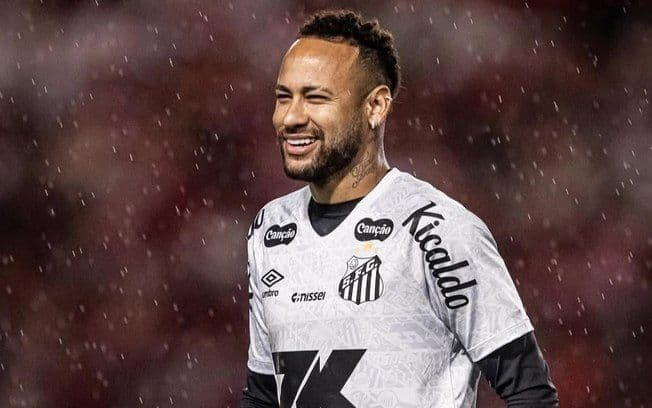 Neymar faz seu retorno ao Santos e comenta sobre futuro incerto no clube. Reprodução: ESPN