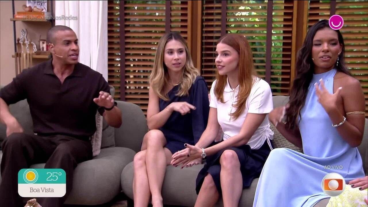 Gabriela Medvedovsky, Daphne Bozaski e Mell Muzzillo cantam clássico dos anos 90 em karaokê. Reprodução: Gshow