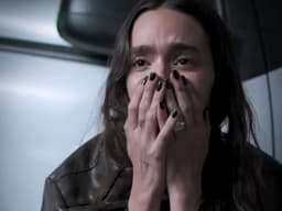 Momentos de Terror: mulher grávida sozinha em estacionamento abandonado no ViX. Reprodução: Retorno do item 11