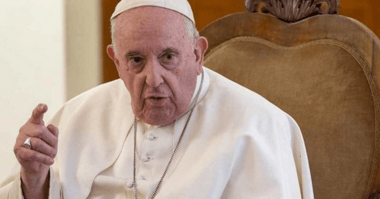 Estado de saúde do Papa Francisco melhora ao longo da noite