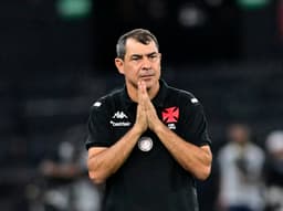 Vasco prioriza lateral esquerda e busca reforços