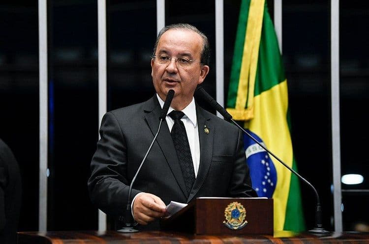 MPF arquiva denúncia de racismo contra Jorginho Mello