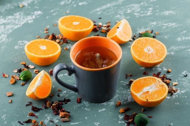 A casca de laranja, geralmente descartada, é repleta de nutrientes e benefícios para a saúde. Legenda da imagem. Reprodução: Globo