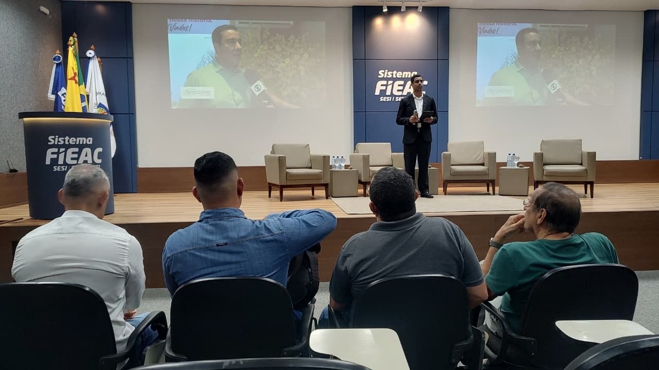 Especialistas discutem estratégias para gestão de resíduos no Acre durante evento do projeto Amazônia Que Eu Quero. Reprodução: Aline Nascimento/g1