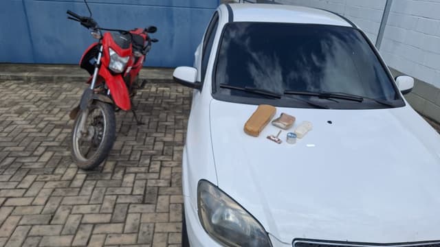 Homem é preso em flagrante durante entrega de drogas em Feira Grande. Reprodução: Redação