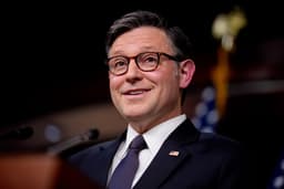 Mike Johnson anuncia acordo para encerrar o shutdown e reabrir agências federais. Legenda da imagem. Reprodução: Retorno do item 11