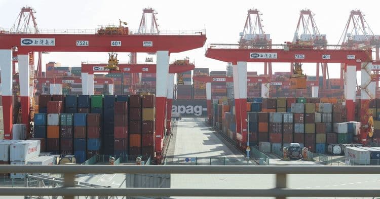 China reafirma sua posição firme frente à pressão dos EUA em meio à guerra comercial. Reprodução: Reuters