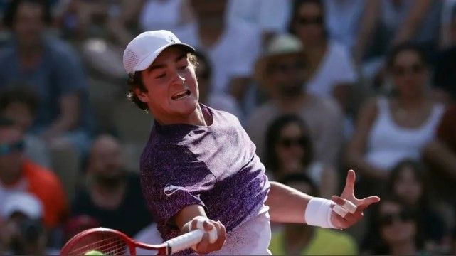 João Fonseca se impõe e vence a estreia em Roland Garros