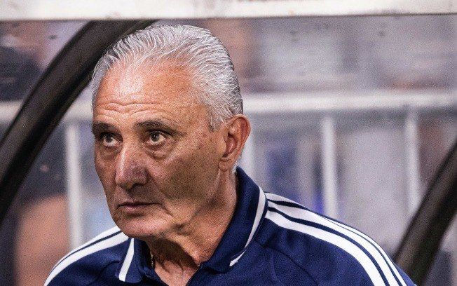 [Torcedores protestam contra Tite após derrota do Cruzeiro]. Reprodução: Esporte