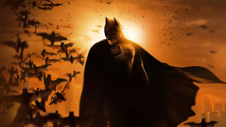 'Batman Begins' é essencial para a popularidade contínua do personagem Batman. Reprodução: Gizmodo