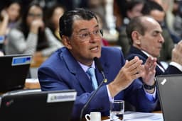 Senadores em sessão discutem mudanças tributárias para apostas e fintechs.. Reprodução: Oglobo