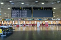 Aena adquire participações nos aeroportos Leeds Bradford e Newcastle por 309 milhões de euros. Reprodução: Cincodias