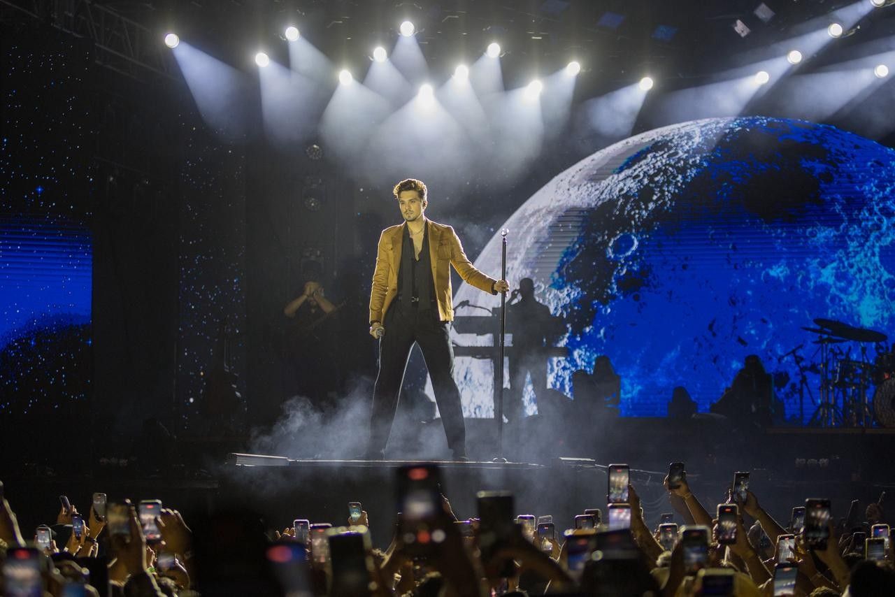 Luan Santana anima o Limeira Rodeo Music, em show que celebra 18 anos de hits.. Reprodução: G1