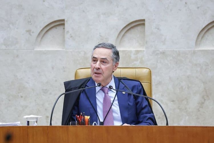 Barroso fala sobre autoritarismo e democracia no Brasil