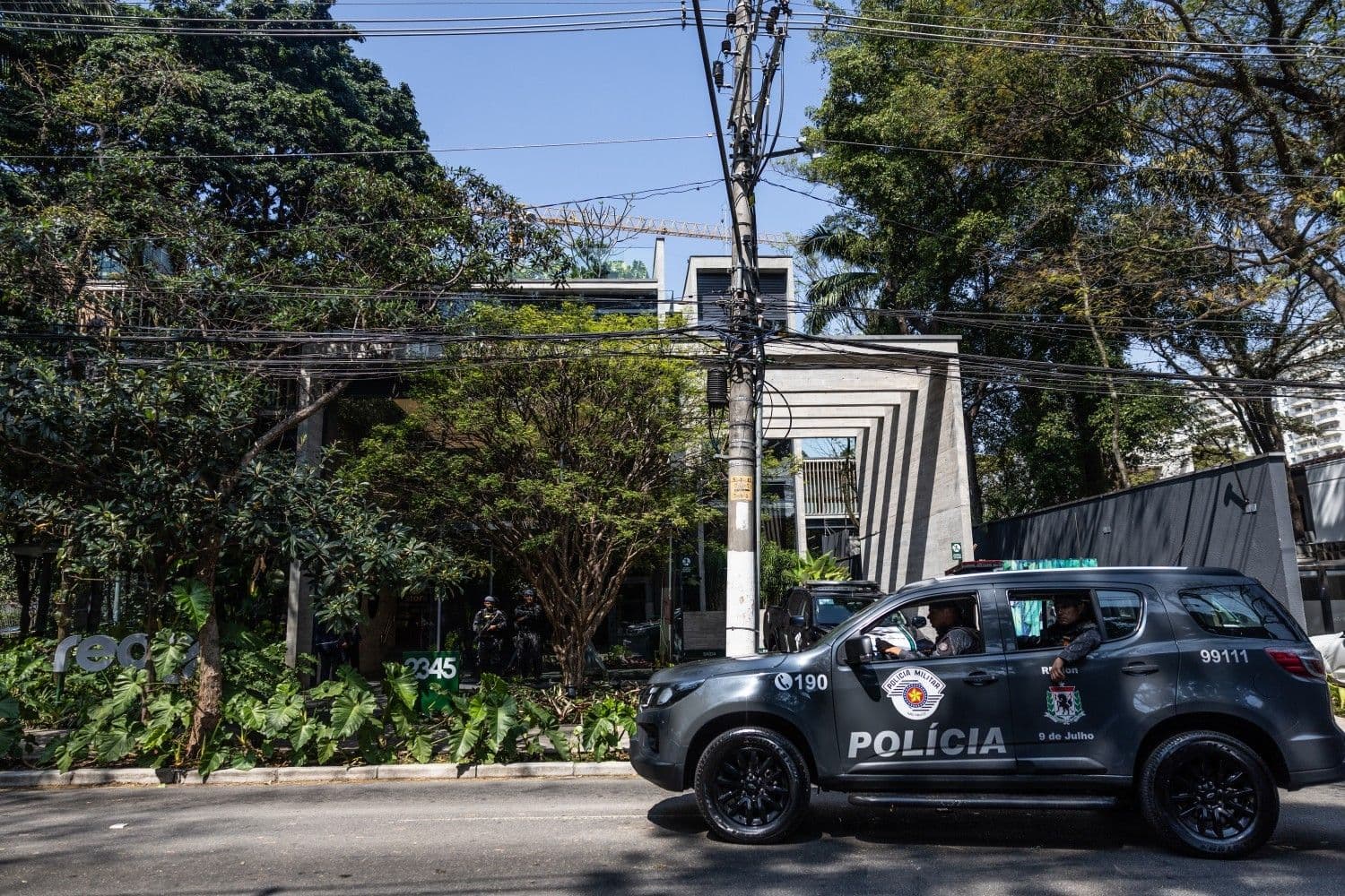 Operação policial em São Paulo deflagra busca e apreensão contra o crime organizado. Legenda da imagem. Reprodução: Retorno do item 11