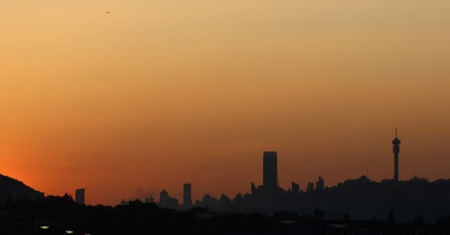 Investidores apostam na recuperação das reformas econômicas na África do Sul, apesar da instabilidade política.; Reprodução: Reuters