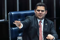 Reunião no Senado discute abertura da CPMI para investigar desvios no INSS. Reprodução: Veja