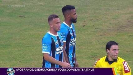 Erick Noriega emocionado durante sua despedida do Alianza Lima. Reprodução: Globo