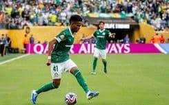 Estêvão, destaque do jogo, comentou sobre a atuação e criticou o gramado. Reprodução: IG.